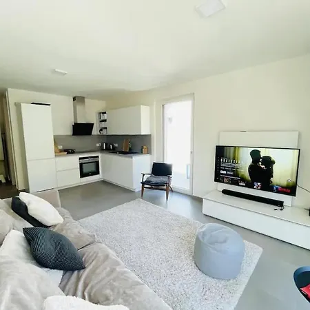 Brand New Luxury In Belair With Balcony Apartment *
